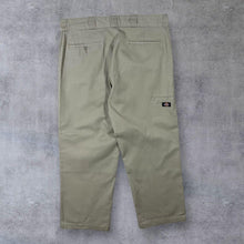 Load image into Gallery viewer, Dickies "Loose Fit" Skater Classic Beige Carpenter Style Pants Trousers
