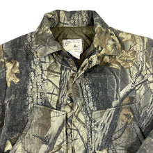 Load image into Gallery viewer, Vintage WALLS Made In USA Woodlands Camo Camouflage Print Hunting Fishing Outdoor Padded Jacket
