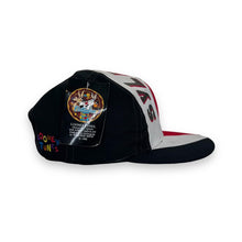 Load image into Gallery viewer, Vintage Amcap (1996) LOONEY TUNES “Sylvester” Embroidered Colour Block Baseball Cap
