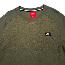 Load image into Gallery viewer, NIKE Embroidered Mini Patch Logo Raglan Crewneck Sweatshirt
