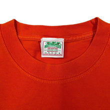 Load image into Gallery viewer, Vintage CARLOS ‘N CHARLIE’S COZUMEL Mexico Gecko Souvenir Spellout Graphic T-Shirt
