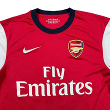 Load image into Gallery viewer, Nike ARSENAL FC &quot;WALCOTT 14&quot; Fly Emirates Home Football Shirt Jersey Top
