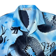 Load image into Gallery viewer, Early 00&#39;s Guo Lhi Ting Gothic Y2K Dragon Graphic Blue Mix Short Sleeve Shirt
