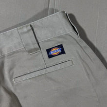 Load image into Gallery viewer, Dickies Classic Beige Skater Cotton Blend Chino 3/4 Length Shorts
