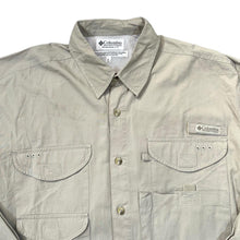 Load image into Gallery viewer, Vintage COLUMBIA SPORTSWEAR &quot;PFG&quot; Beige Cream Fishing Gear Outdoor Long Sleeve Shirt
