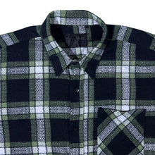 Load image into Gallery viewer, Vintage Faoyun Black Green Plaid Check Long Sleeve Cotton Flannel Shirt

