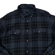 Load image into Gallery viewer, Early 00’s Plaid Check Long Sleeve Button-Up Flannel Shirt
