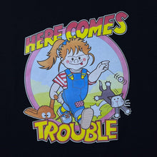 Load image into Gallery viewer, Here Comes Trouble Cartoon Girl Cat Y2K Spellout Graphic Black T-Shirt
