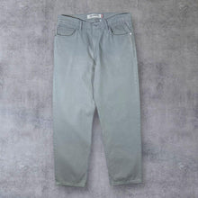 Load image into Gallery viewer, Vintage Levi&#39;s 550 Relaxed Fit Tapered Leg Light Grey Cotton Denim Jeans
