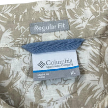 Load image into Gallery viewer, COLUMBIA SPORTSWEAR &quot;Regular Fit&quot; Hawaiian Floral Pattern Beige Cream Short Sleeve Cotton Shirt
