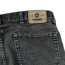 Load image into Gallery viewer, Vintage WRANGLER &quot;Regular Fit&quot; Classic Washed Black Straight Leg Denim Jeans
