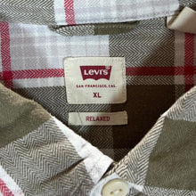 Load image into Gallery viewer, LEVI&#39;S &quot;Relaxed&quot; Plaid Check Long Sleeve Flannel Cotton Shirt

