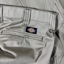 Load image into Gallery viewer, Dickies Skater Workwear Carpenter Classic Beige Cargo Trousers
