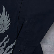 Load image into Gallery viewer, Early 00&#39;s Identic Gothic Y2K Dragon Concealed Button Black Long Sleeve Shirt
