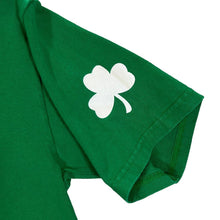 Load image into Gallery viewer, Anvil (2005) MLB CHICAGO WHITE SOX Baseball Logo Spellout Graphic Green T-Shirt
