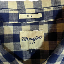 Load image into Gallery viewer, WRANGLER &quot;Slim&quot; Navy Cream Plaid Check Long Sleeve Cotton Shirt
