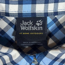 Load image into Gallery viewer, JACK WOLFSKIN &quot;QMC&quot; Quick Moisture Control Plaid Check Long Sleeve Flannel Shirt
