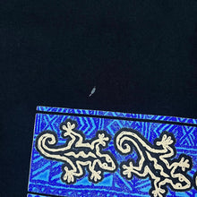 Load image into Gallery viewer, Vintage 90&#39;s HAWAIIAN GECKOS Cave Art Souvenir Spellout Graphic Black T-Shirt
