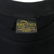 Load image into Gallery viewer, Vintage Planet Earth &quot;Australia Zoo&quot; Crocodile Souvenir Wildlife Graphic Black T-Shirt
