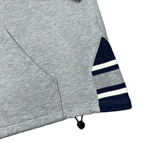 Load image into Gallery viewer, Vintage Lee Sports MLB NEW YORK YANKEES Embroidered Baseball Logo Spellout Pullover Hoodie
