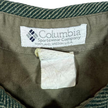 Load image into Gallery viewer, Vintage 90&#39;s COLUMBIA Green Subtle Patterned Striped Long Sleeve Flannel Button-Up Shirt

