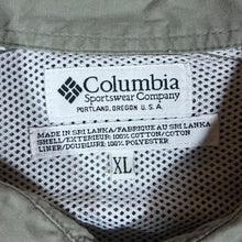 Load image into Gallery viewer, Vintage 90's COLUMBIA PFG Fishing Khaki Short Sleeve Cotton Utility Shirt
