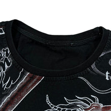 Load image into Gallery viewer, Early 00&#39;s COMEOR DRAGON STREET FIGHTERS Gothic Biker Dragon Spellout Graphic T-Shirt
