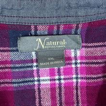 Load image into Gallery viewer, Early 00&#39;s NATURAL REFLECTIONS Plaid Check Long Sleeve Cotton Flannel Shirt
