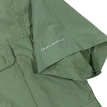 Load image into Gallery viewer, COLUMBIA SPORTSWEAR Omni-Shield Khaki Green Outdoor Utility Short Sleeve Tactel Polyamide Shirt
