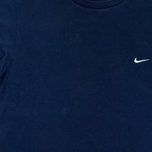 Load image into Gallery viewer, Early 00&#39;s NIKE Classic Mini Swoosh Logo Navy Blue Short Sleeve T-Shirt
