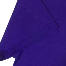 Load image into Gallery viewer, Vintage 90's PLANET HOLLYWOOD "Walt Disney World" Souvenir Logo Graphic Purple T-Shirt
