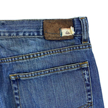 Load image into Gallery viewer, QUIKSILVER &quot;Reese Forbes&quot; Skater Surfer Classic Blue Denim Straight Leg Jeans
