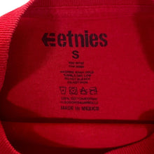 Load image into Gallery viewer, ETNIES Classic Skater Big Logo Graphic Red Short Sleeve Cotton T-Shirt
