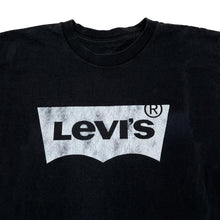 Load image into Gallery viewer, Levi's Classic Tab Logo Spellout Black Graphic T-Shirt
