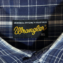 Load image into Gallery viewer, Early 00&#39;s WRANGLER Navy Blue Black White Plaid Check Long Sleeve Cotton Shirt
