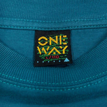 Load image into Gallery viewer, Vintage 90&#39;s One Way SALT LICK LODGE &quot;Kenya&quot; Souvenir Spellout Graphic T-Shirt
