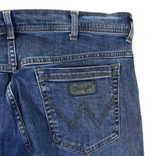 Load image into Gallery viewer, WRANGLER &quot;Texas Stretch&quot; Classic Blue Denim Straight Leg Jeans
