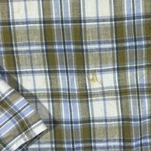 Load image into Gallery viewer, Early 00&#39;s LEE &quot;Regular Fit&quot; Plaid Check Long Sleeve Cotton Button-Up Shirt
