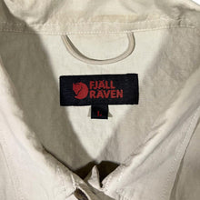 Load image into Gallery viewer, Vintage Fjallraven Classic Beige Polyamide Cotton Safari Utility Short Sleeve Shirt
