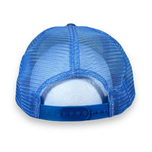 Load image into Gallery viewer, Vintage DIPPIN&#39; DONUTS Souvenir Graphic Mesh Trucker Baseball Cap
