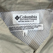 Load image into Gallery viewer, Vintage COLUMBIA SPORTSWEAR &quot;PFG&quot; Beige Cream Fishing Gear Outdoor Long Sleeve Shirt
