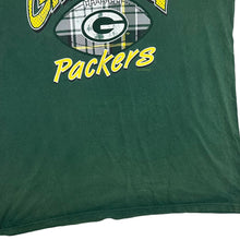 Load image into Gallery viewer, Vintage 90&#39;s NFL Cliff Engle Game Day GREEN DAY PACKERS Graphic Single Stitch T-Shirt
