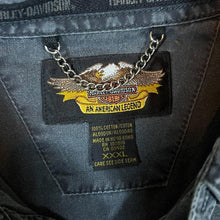 Load image into Gallery viewer, Vintage 90's HARLEY DAVIDSON Embroidered Spellout Biker Heavy Cotton Short Sleeve Shirt
