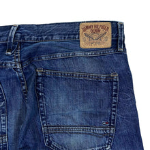 Load image into Gallery viewer, HILFIGER DENIM Tommy Hilfiger &quot;Woody Comfort&quot; Blue Denim Relaxed Straight Leg Jeans
