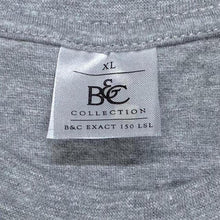 Load image into Gallery viewer, Vintage Wildside Wolf Portrait Animal Wildlife Graphic Long Sleeve Grey T-Shirt
