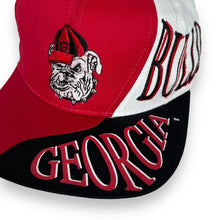 Load image into Gallery viewer, Deadstock Vintage Drew Pearson (1992) NCAA GEORGIA BULLDOGS Colour Block Embroidered Baseball Cap
