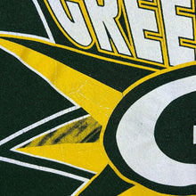 Load image into Gallery viewer, Vintage 90&#39;s Logo 7 NFL Green Bay Packers Football Graphic Green Sweatshirt
