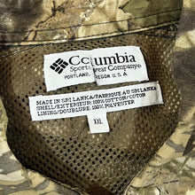 Load image into Gallery viewer, Early 00&#39;s COLUMBIA SPORTSWEAR Mossy Oak Camo Camouflage Pattern Short Sleeve Cotton Shirt
