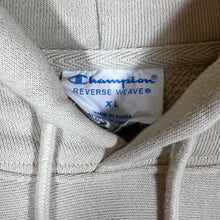 Load image into Gallery viewer, CHAMPION Reverse Weave Classic Embroidered Mini Logo Cream Pullover Hoodie
