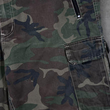 Load image into Gallery viewer, Early 00&#39;s Trekking Basics Camo Camouflage Pattern Cargo Combat Trousers
